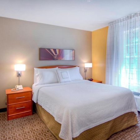 Towneplace Suites Raleigh Cary/Weston Parkway Ngoại thất bức ảnh