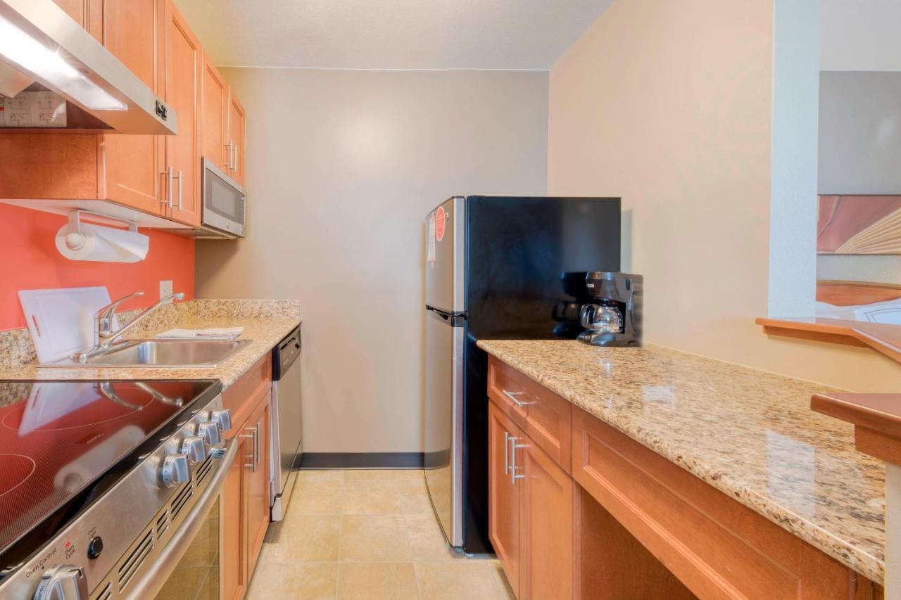 Towneplace Suites Raleigh Cary/Weston Parkway Ngoại thất bức ảnh