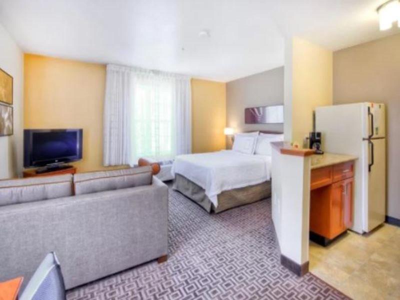 Towneplace Suites Raleigh Cary/Weston Parkway Ngoại thất bức ảnh