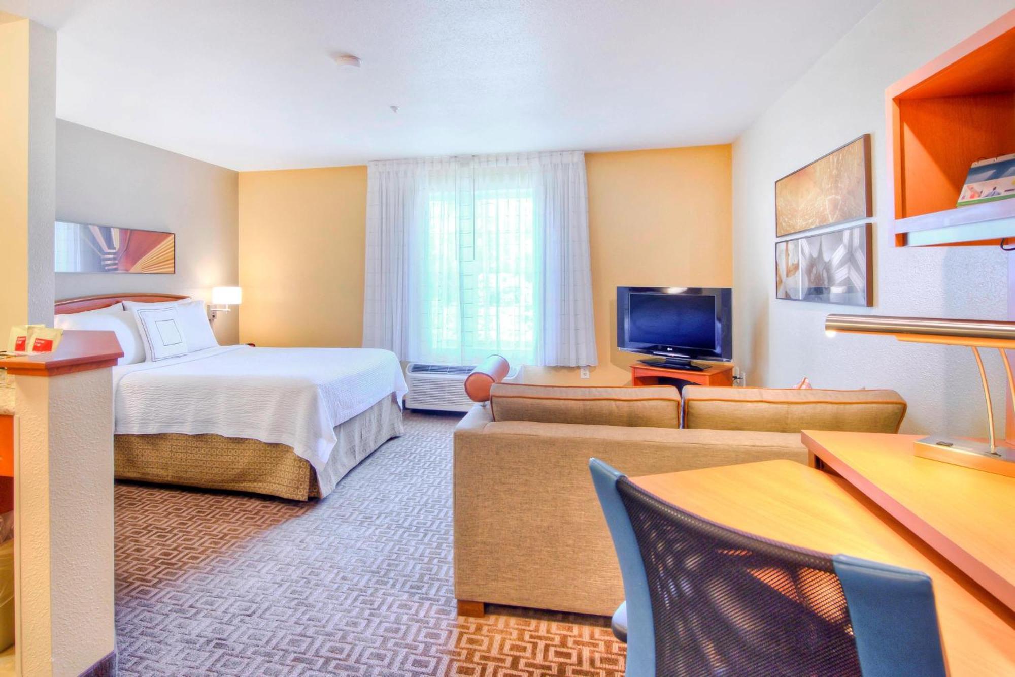 Towneplace Suites Raleigh Cary/Weston Parkway Ngoại thất bức ảnh