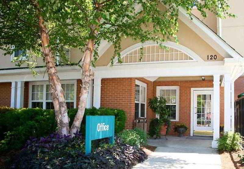 Towneplace Suites Raleigh Cary/Weston Parkway Ngoại thất bức ảnh