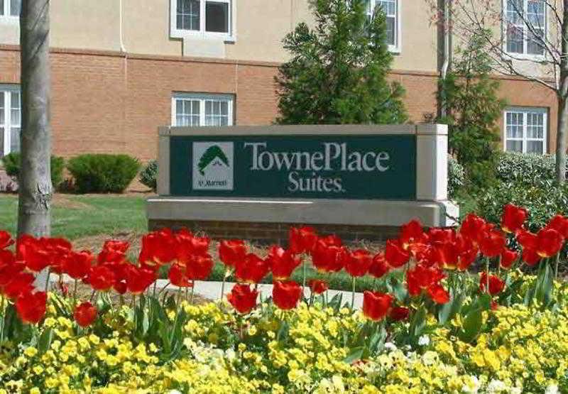 Towneplace Suites Raleigh Cary/Weston Parkway Ngoại thất bức ảnh