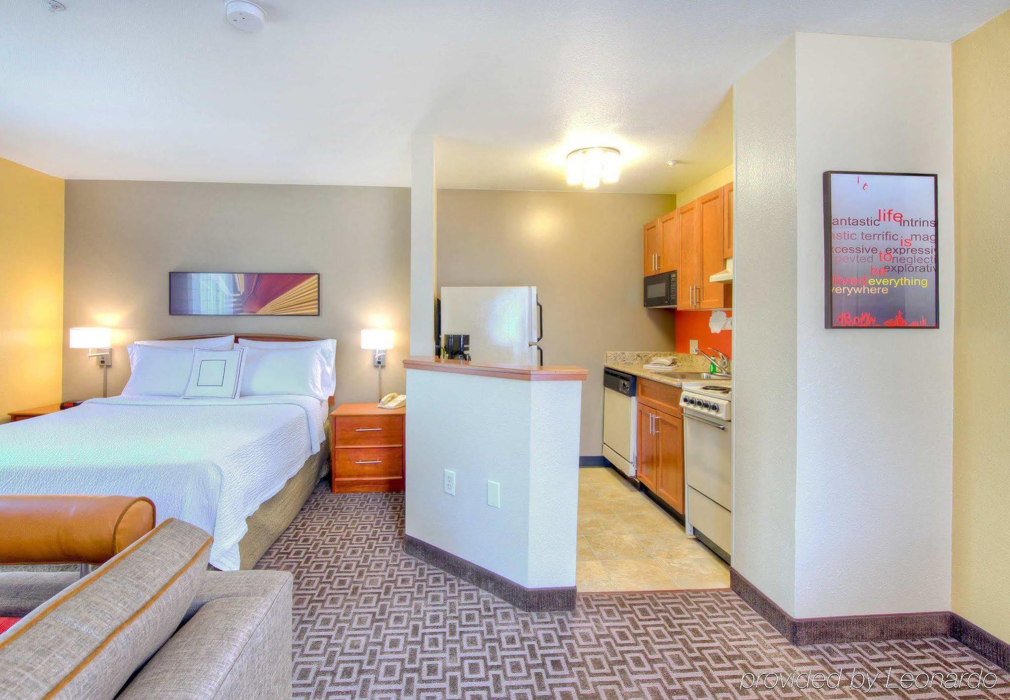 Towneplace Suites Raleigh Cary/Weston Parkway Ngoại thất bức ảnh